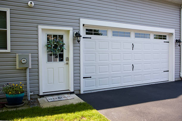 24/7 Emergency Garage Door Panel Replacement experts in Frankfort, KY